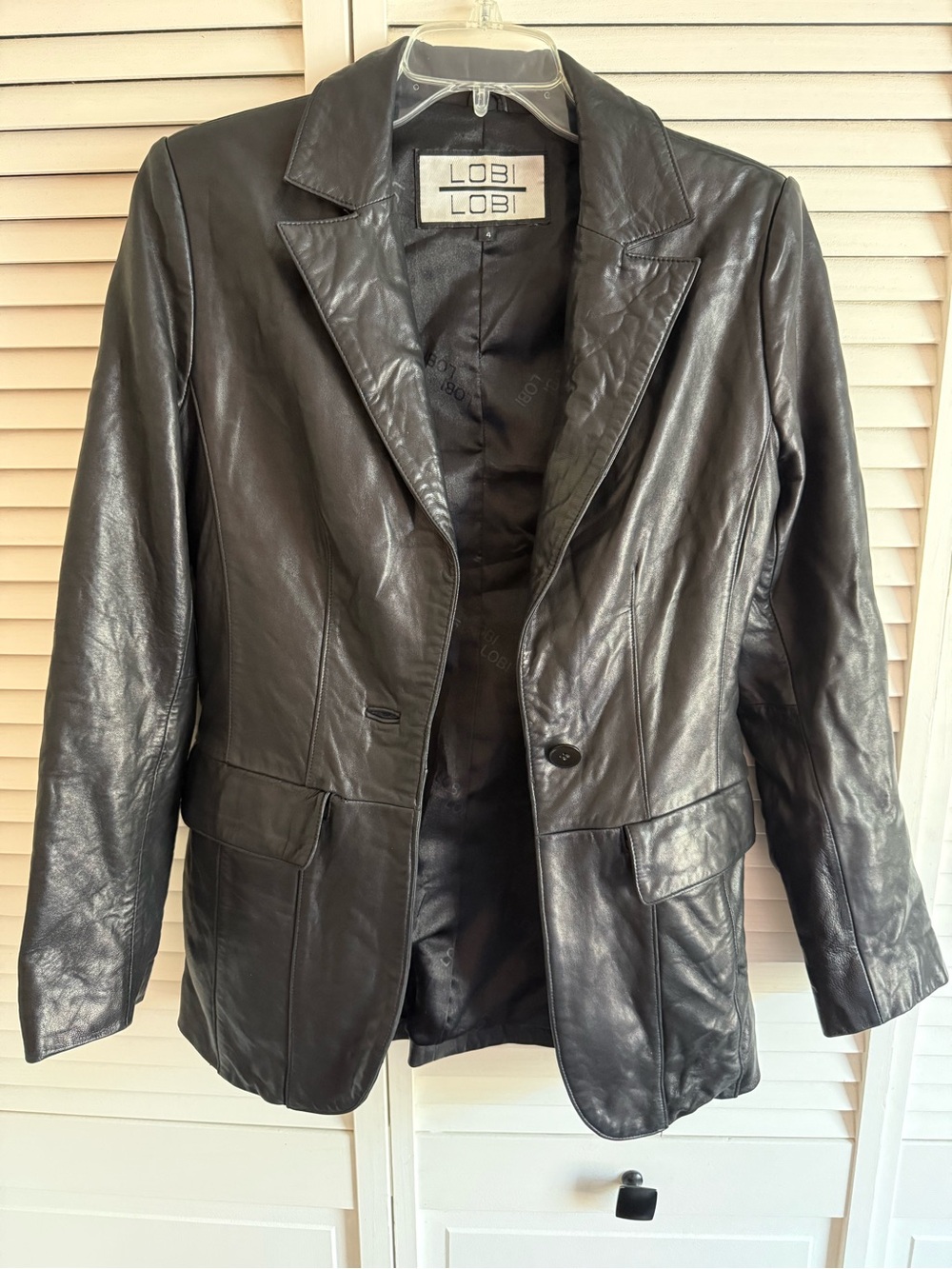 Vintage Women's Black Leather Jacket. Size 4